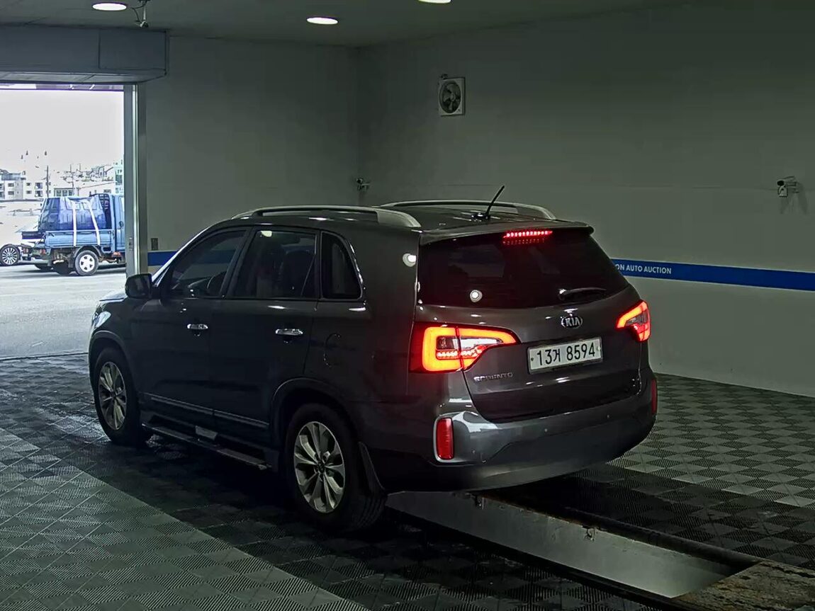 KIA NEW SORENTO R R2.0 2WD TLX 2013 - zdjęcie 6