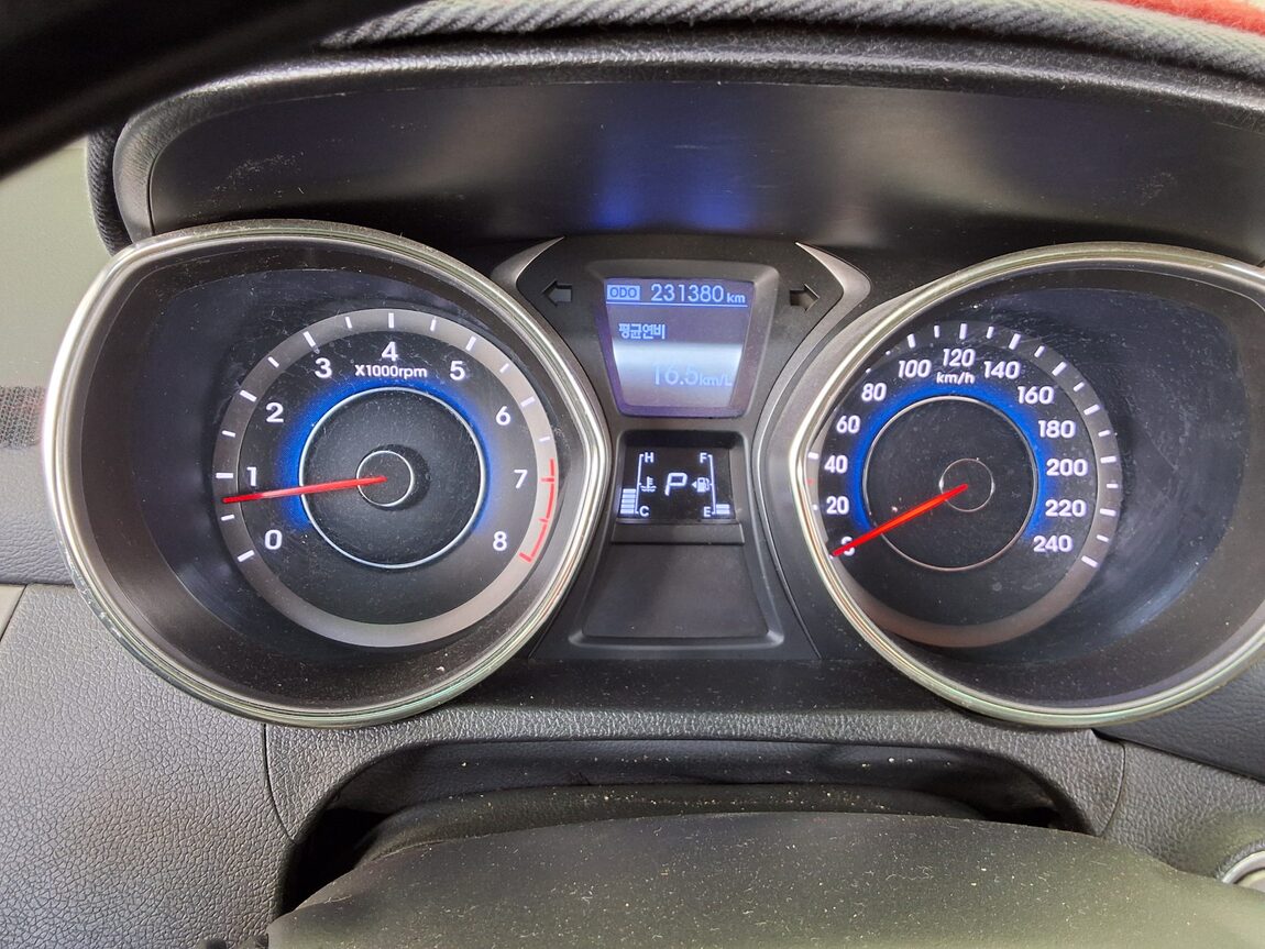 HYUNDAI AVANTE MD M16 GDi PREMIER 2012 - zdjęcie 9