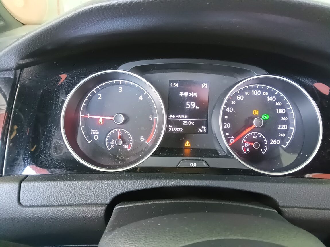 VOLKSWAGEN GOLF (7TH GEN) 2.0 TDI 40TH ANNIVERSARY EDITION 2015 - zdjęcie 9