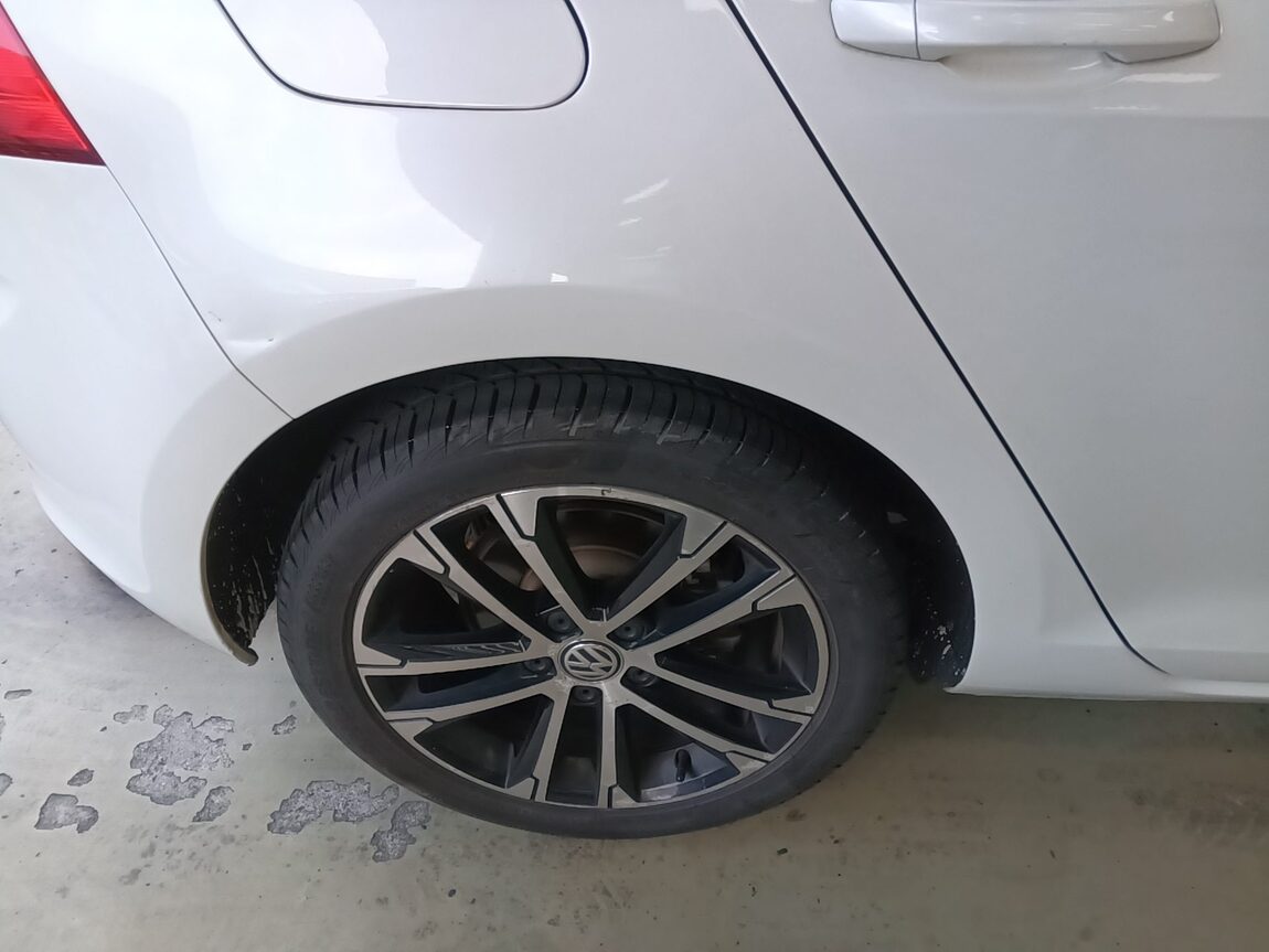 VOLKSWAGEN GOLF (7TH GEN) 2.0 TDI 40TH ANNIVERSARY EDITION 2015 - zdjęcie 28