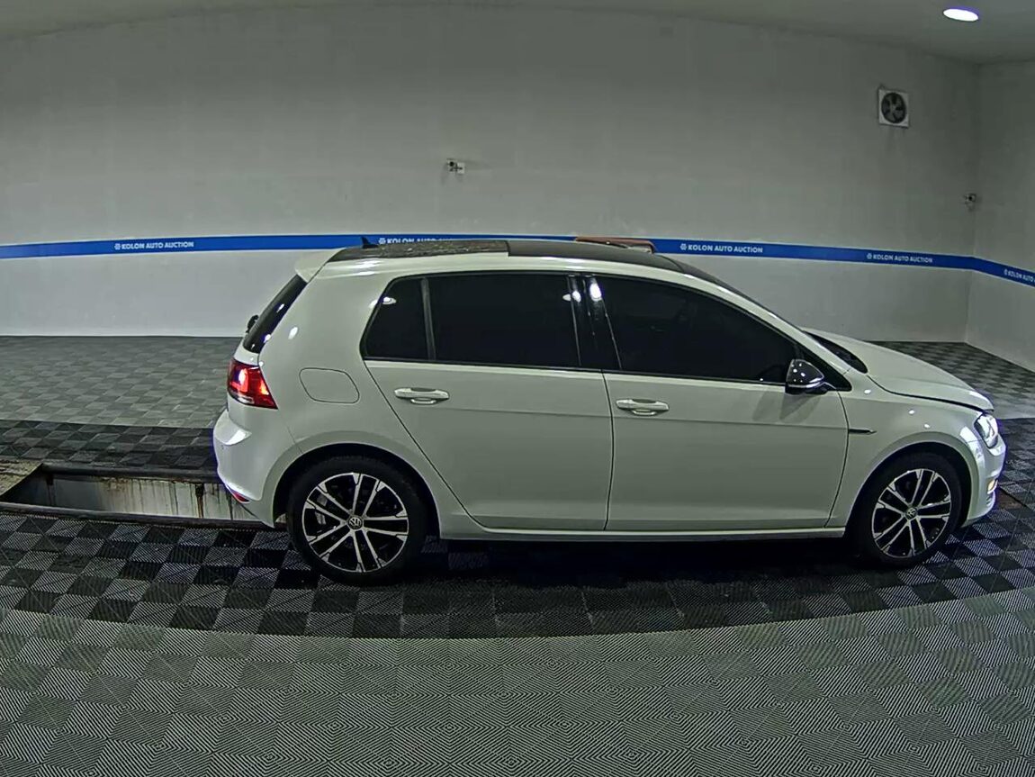 VOLKSWAGEN GOLF (7TH GEN) 2.0 TDI 40TH ANNIVERSARY EDITION 2015 - zdjęcie 4