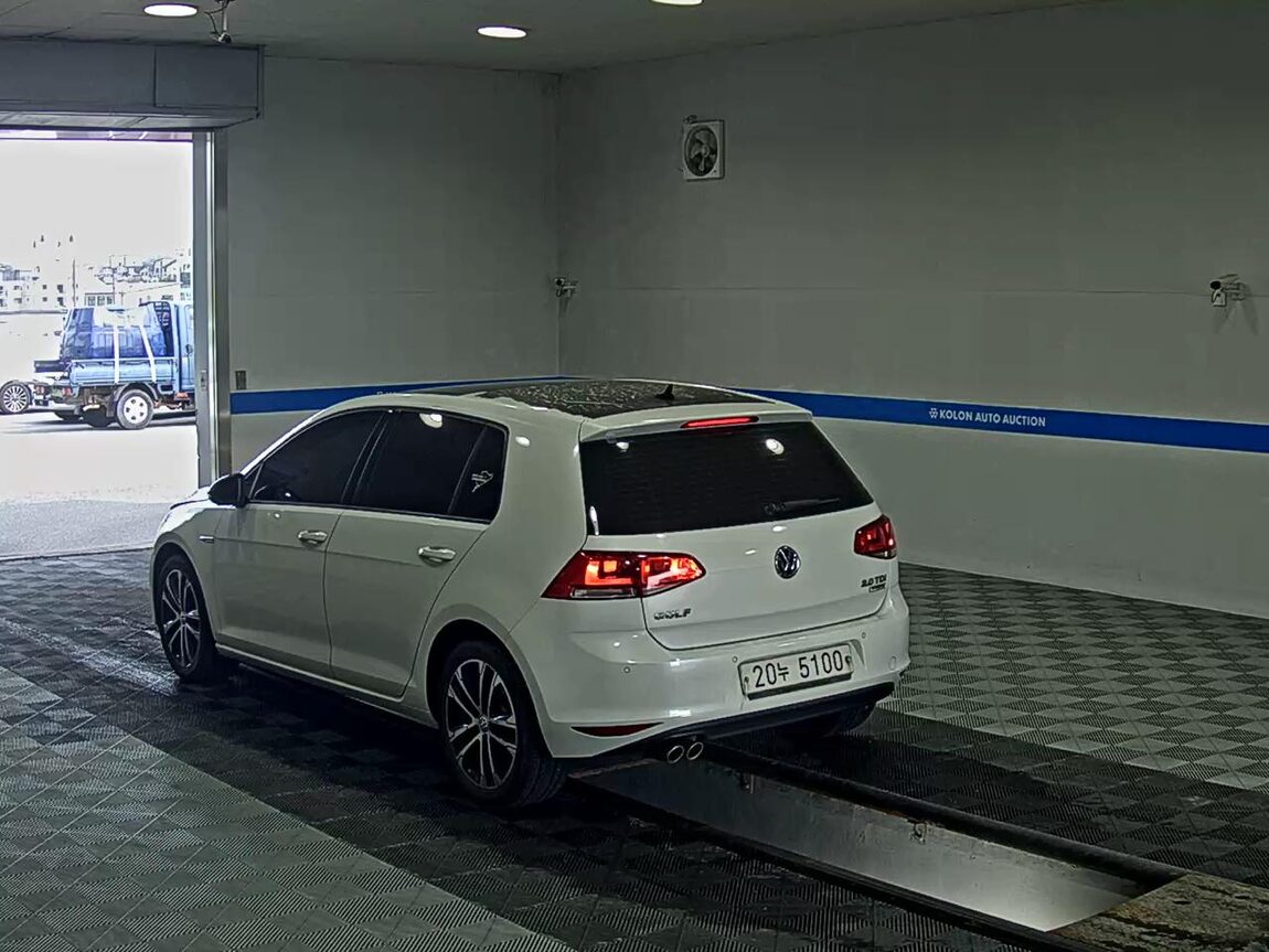 VOLKSWAGEN GOLF (7TH GEN) 2.0 TDI 40TH ANNIVERSARY EDITION 2015 - zdjęcie 6