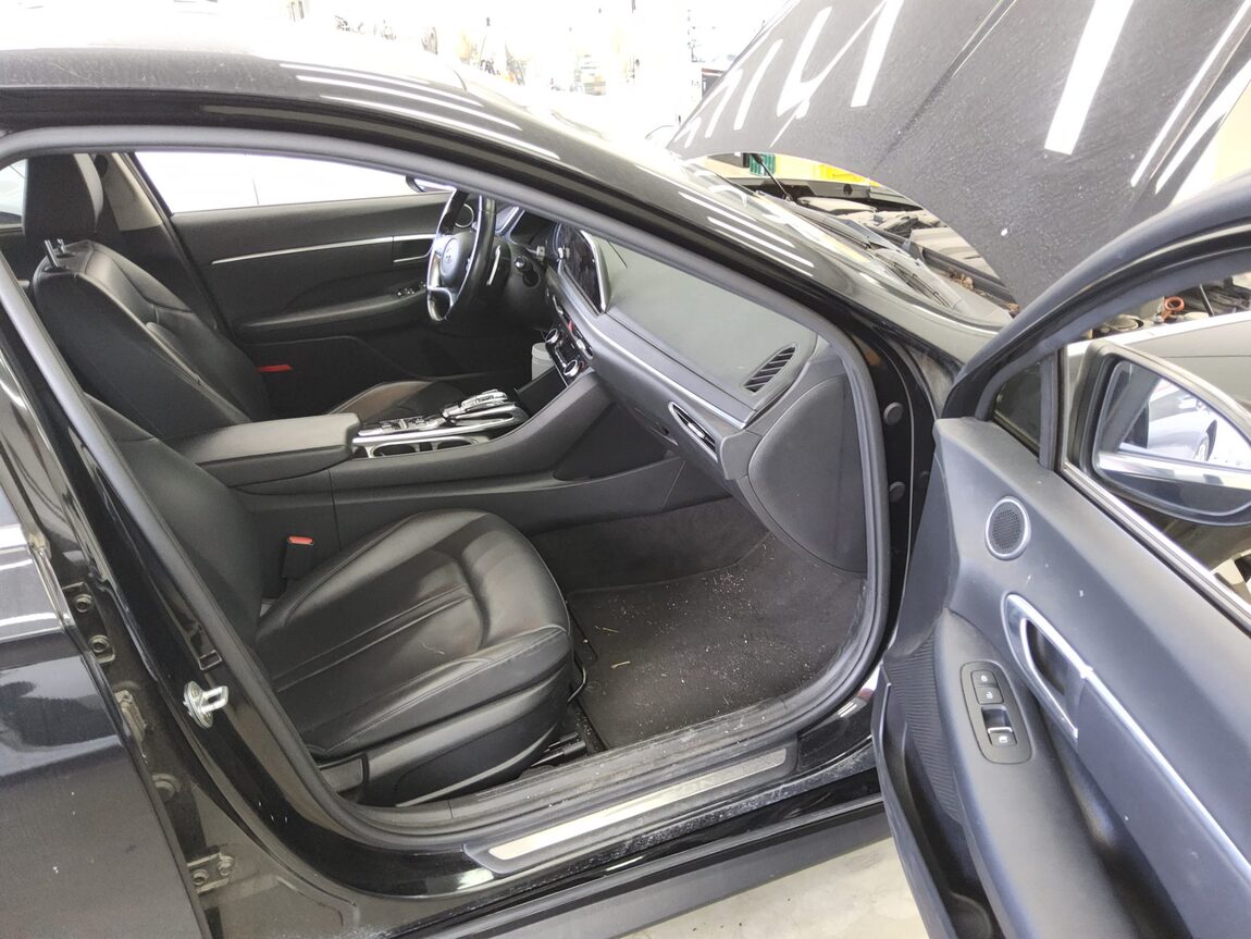 HYUNDAI SONATA (DN8) G2.0 PREMIUM FAMILY 2021 - zdjęcie 14
