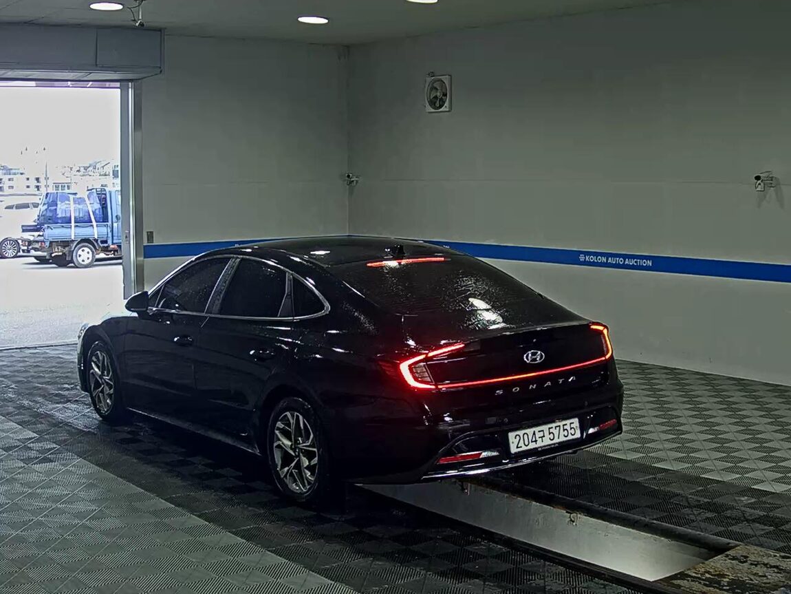 HYUNDAI SONATA (DN8) G2.0 PREMIUM FAMILY 2021 - zdjęcie 6