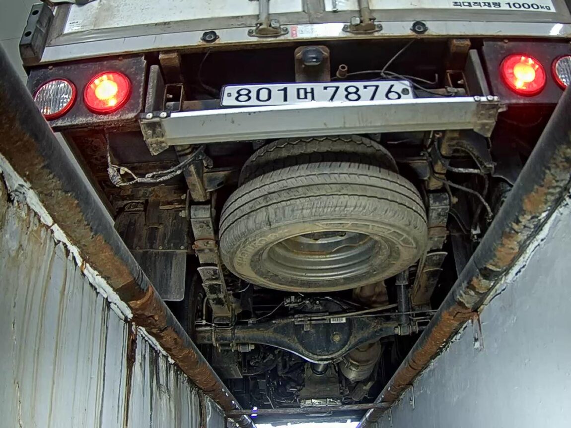 KIA THE NEW BONGO III CARGO BUILT-IN BOX TRUCK PLUS MODEL 2022 - zdjęcie 8