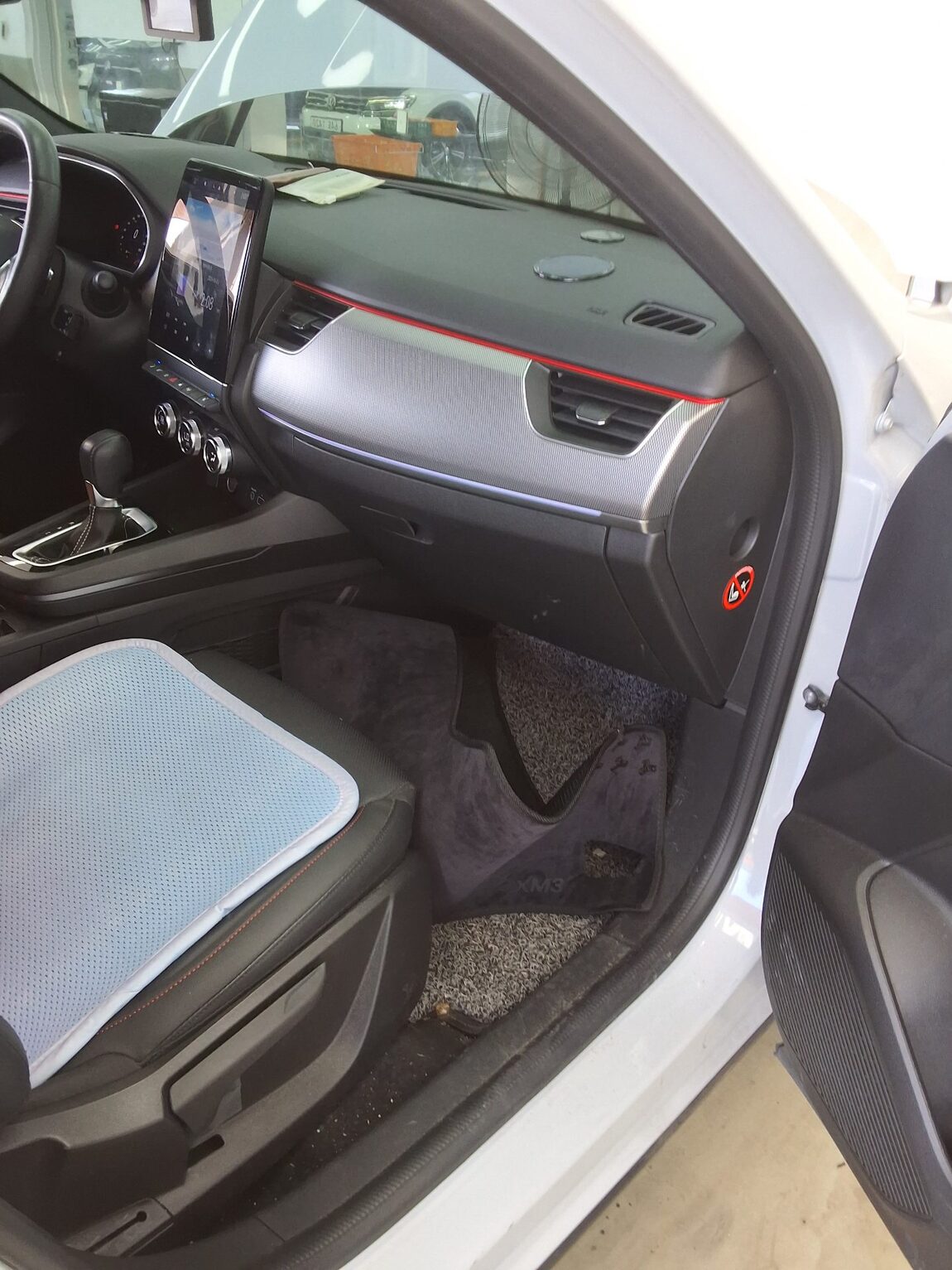 RENAULT (SAMSUNG) XM3 1.3 TCe INSPIRE 2023 - zdjęcie 14