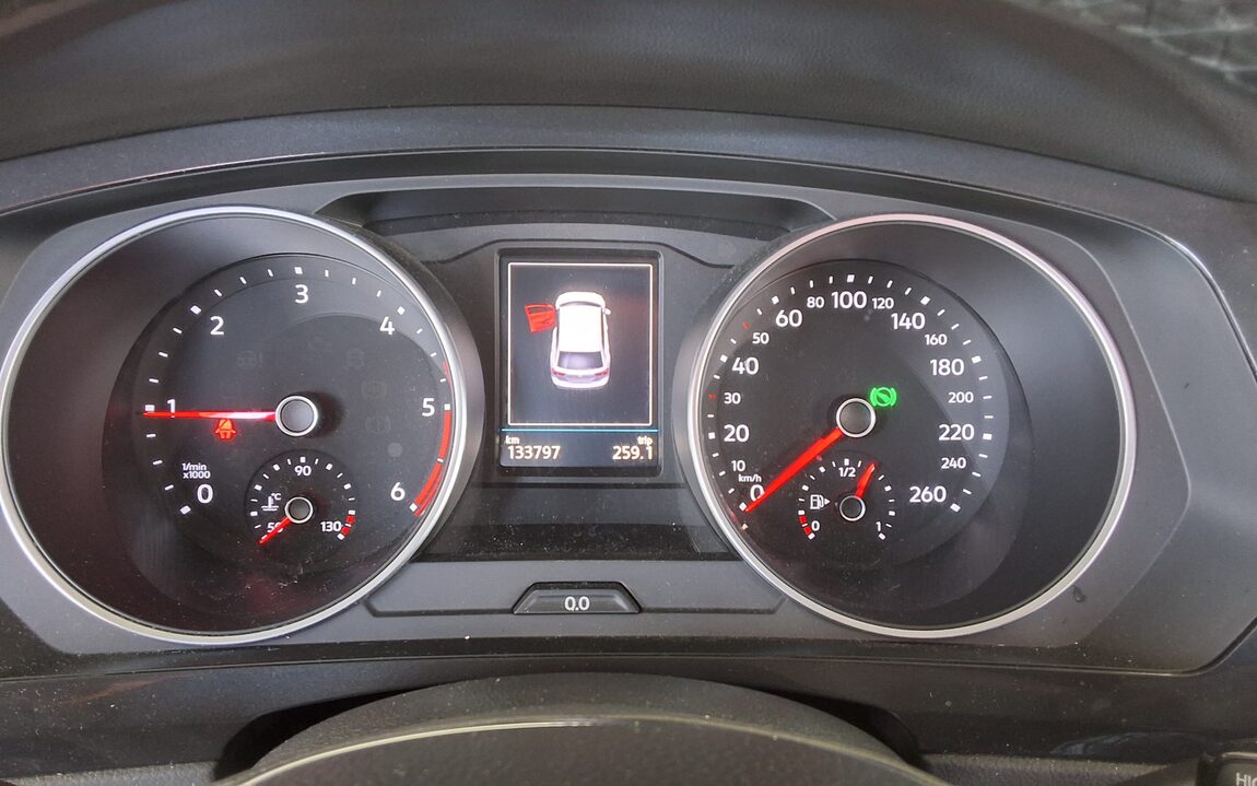 VOLKSWAGEN TIGUAN (2ND GEN) 2.0 TDI PRESTIGE 2018 - zdjęcie 9