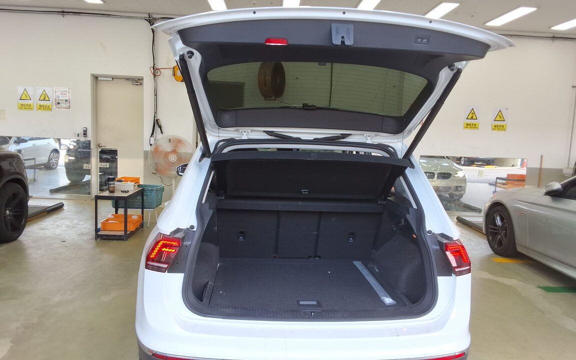 VOLKSWAGEN TIGUAN (2ND GEN) 2.0 TDI PRESTIGE 2018 - zdjęcie 15