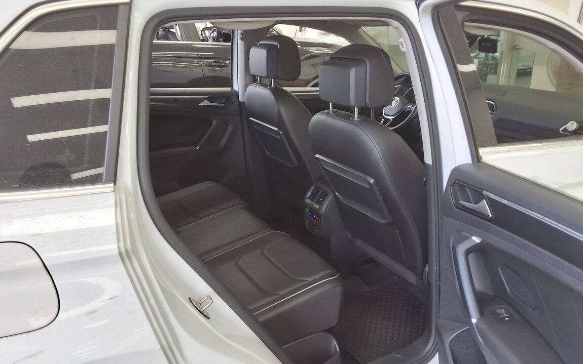 VOLKSWAGEN TIGUAN (2ND GEN) 2.0 TDI PRESTIGE 2018 - zdjęcie 13