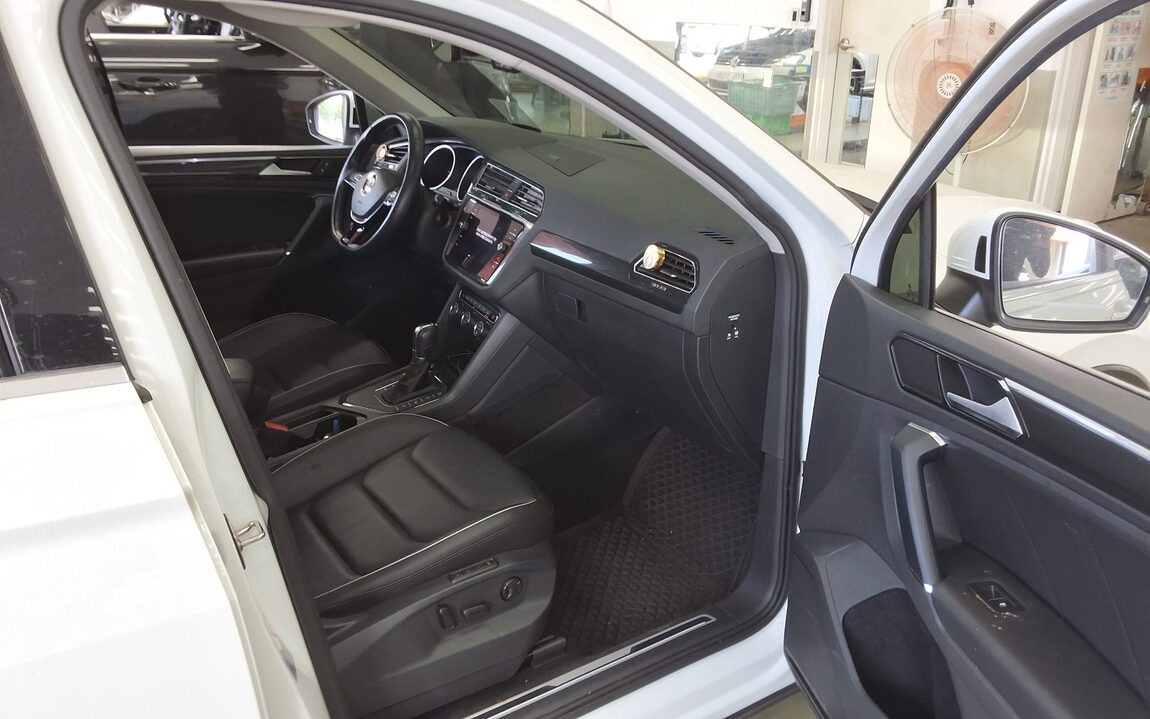 VOLKSWAGEN TIGUAN (2ND GEN) 2.0 TDI PRESTIGE 2018 - zdjęcie 14