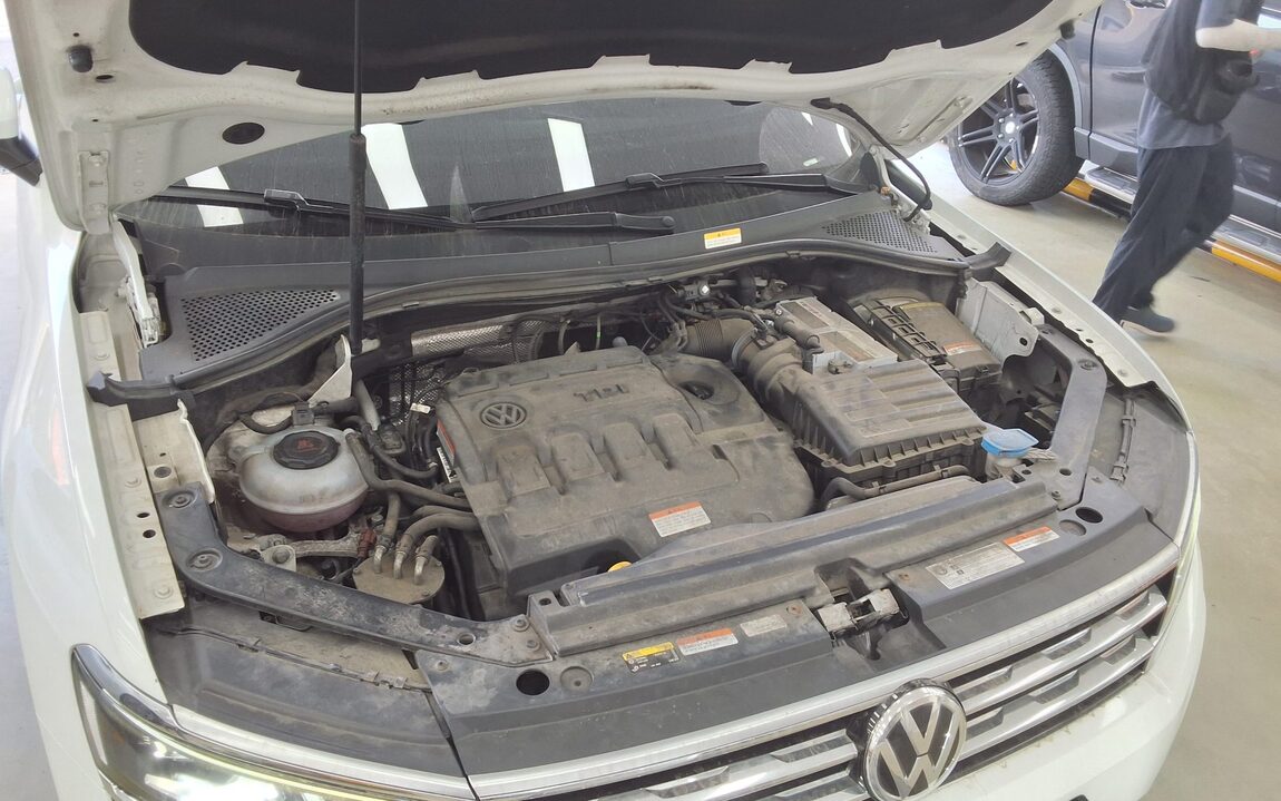 VOLKSWAGEN TIGUAN (2ND GEN) 2.0 TDI PRESTIGE 2018 - zdjęcie 22