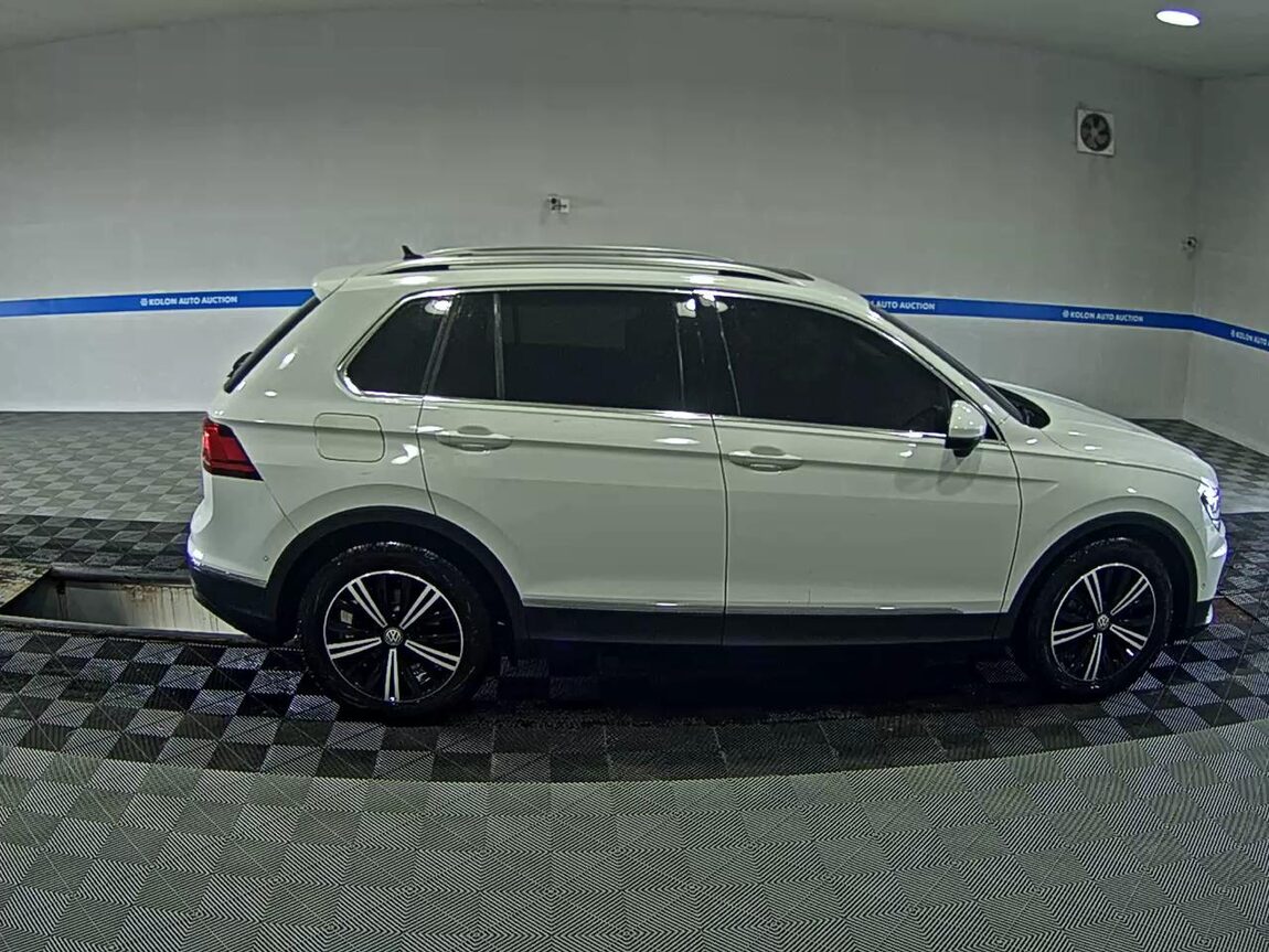 VOLKSWAGEN TIGUAN (2ND GEN) 2.0 TDI PRESTIGE 2018 - zdjęcie 4