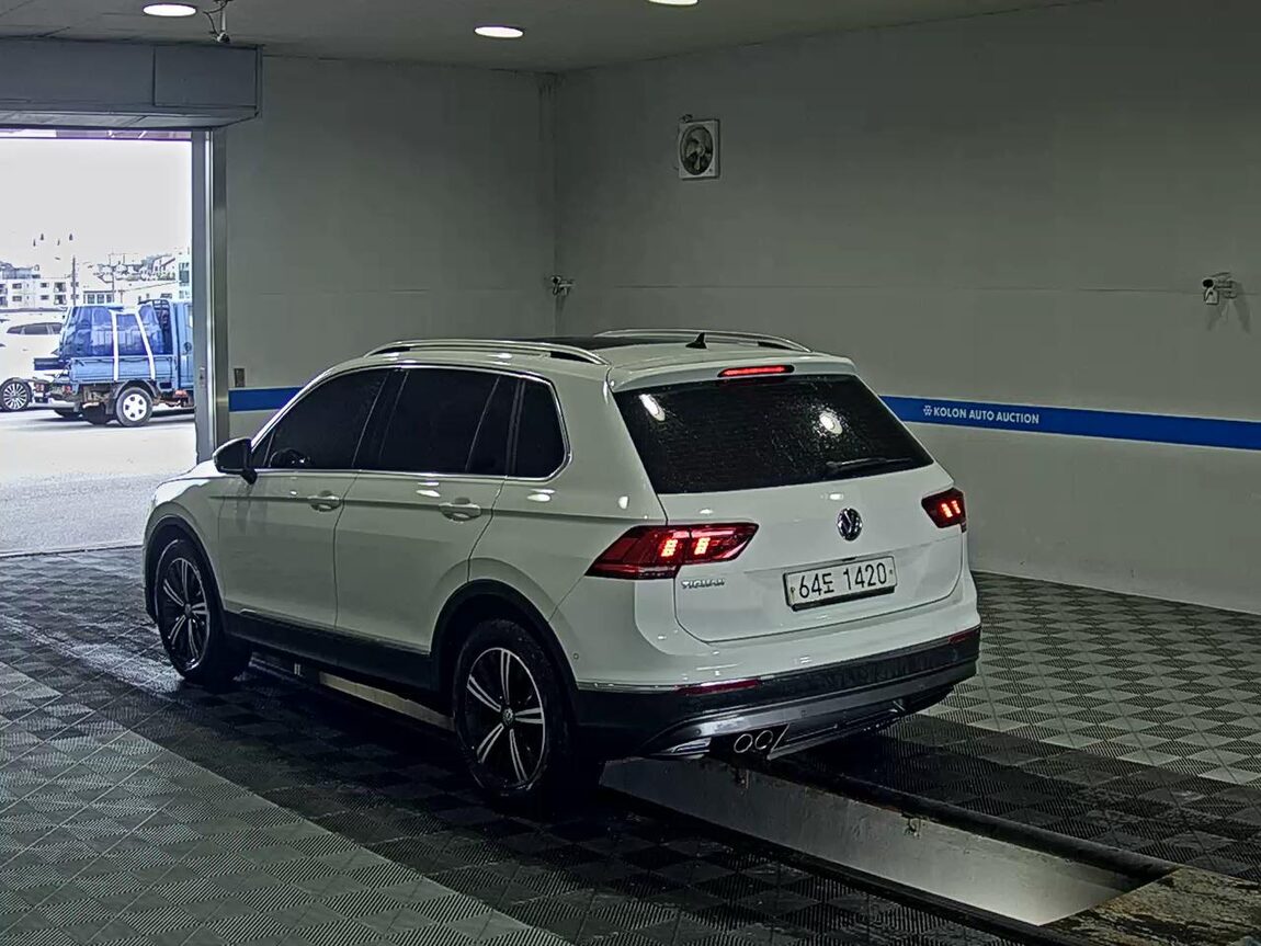 VOLKSWAGEN TIGUAN (2ND GEN) 2.0 TDI PRESTIGE 2018 - zdjęcie 6