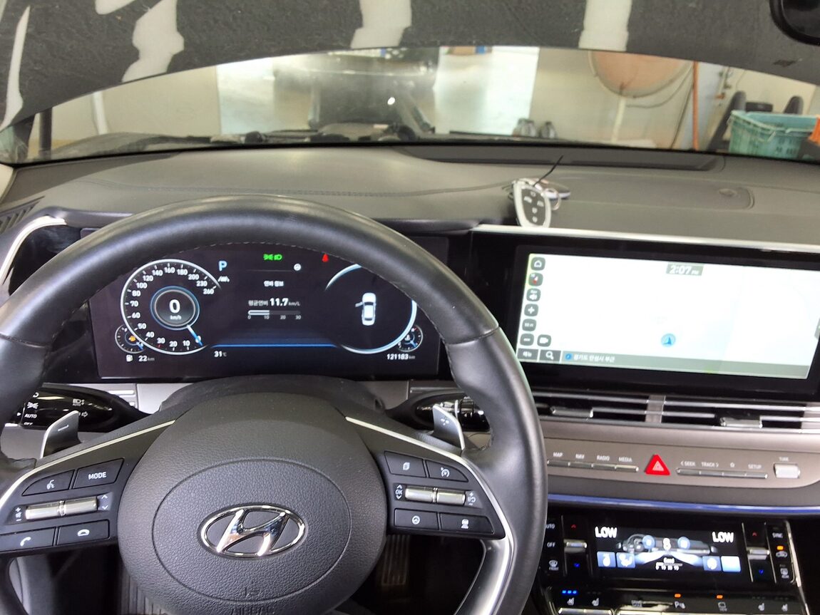HYUNDAI THE NEW GRANDEUR IG GASOLINE 2.5 LE BLANC 2022 - zdjęcie 17