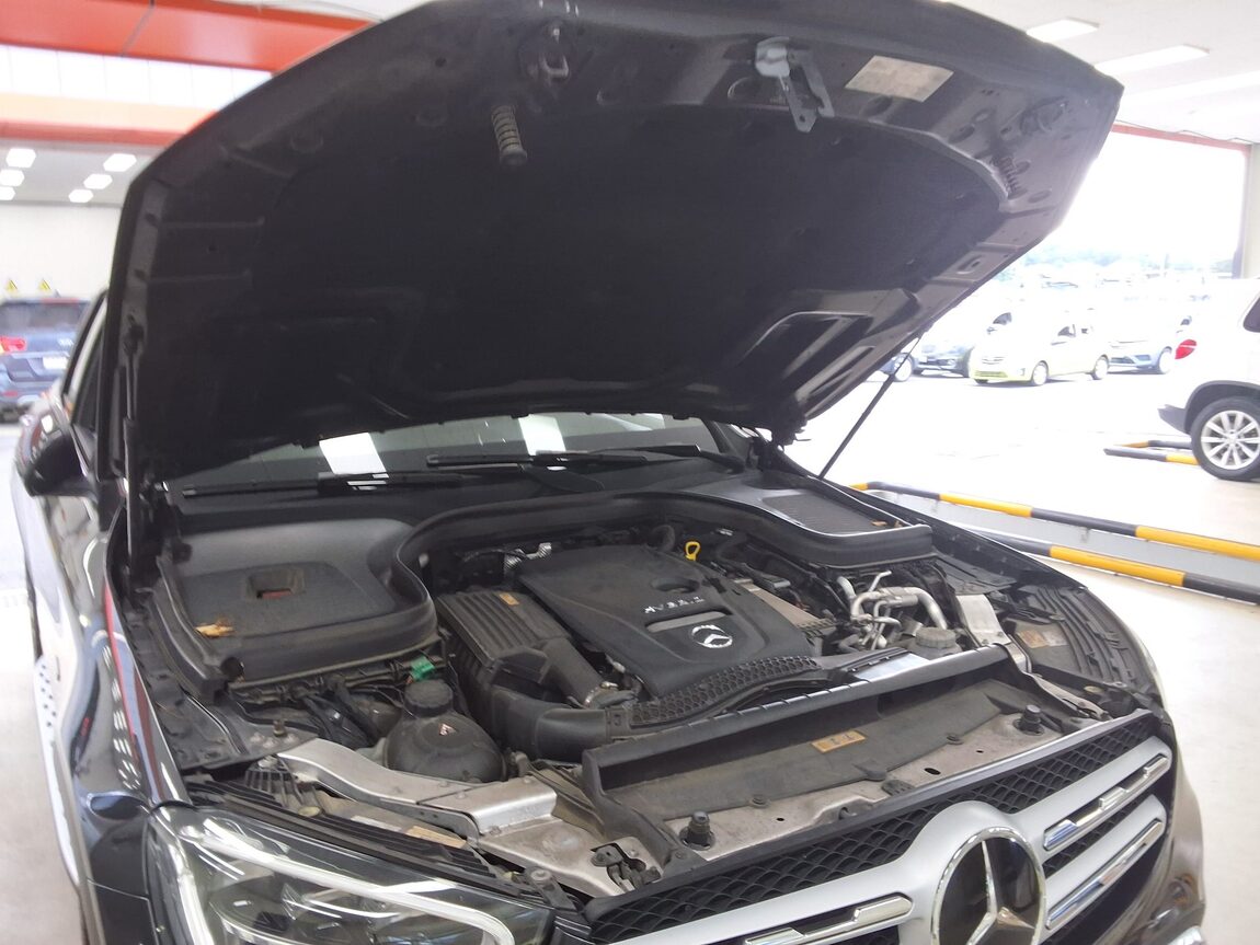 MERCEDES-BENZ GLC-CLASS GLC 300e 4MATIC 2021 - zdjęcie 18