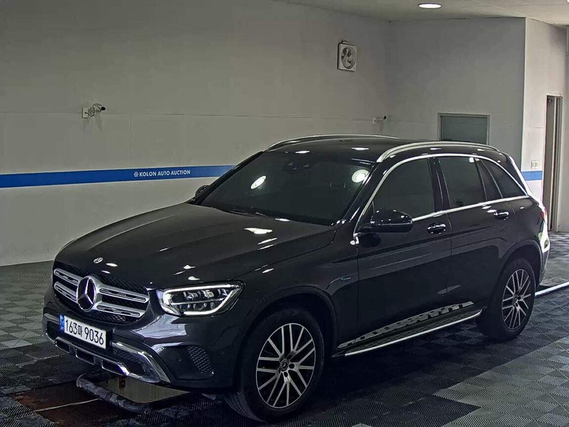 MERCEDES-BENZ GLC-CLASS GLC 300e 4MATIC 2021 - zdjęcie 2