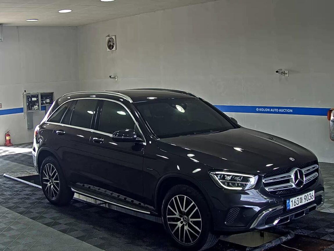 MERCEDES-BENZ GLC-CLASS GLC 300e 4MATIC 2021 - zdjęcie 3