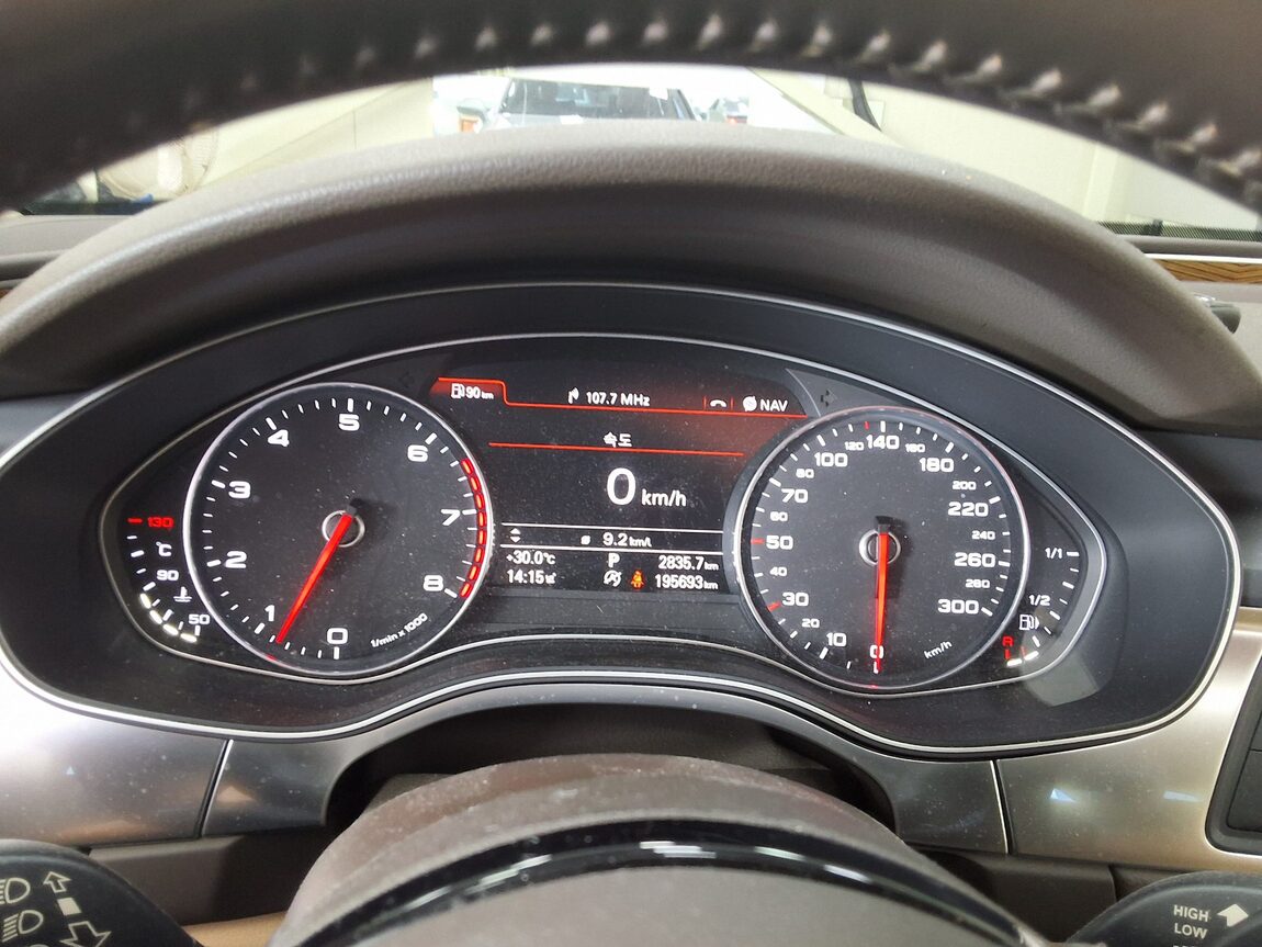 AUDI A7 3.0 TFSI QUATTRO PRESTIGE 2014 - zdjęcie 10