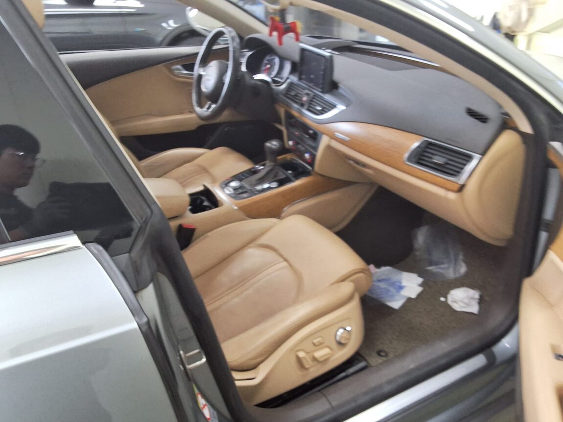 AUDI A7 3.0 TFSI QUATTRO PRESTIGE 2014 - zdjęcie 15