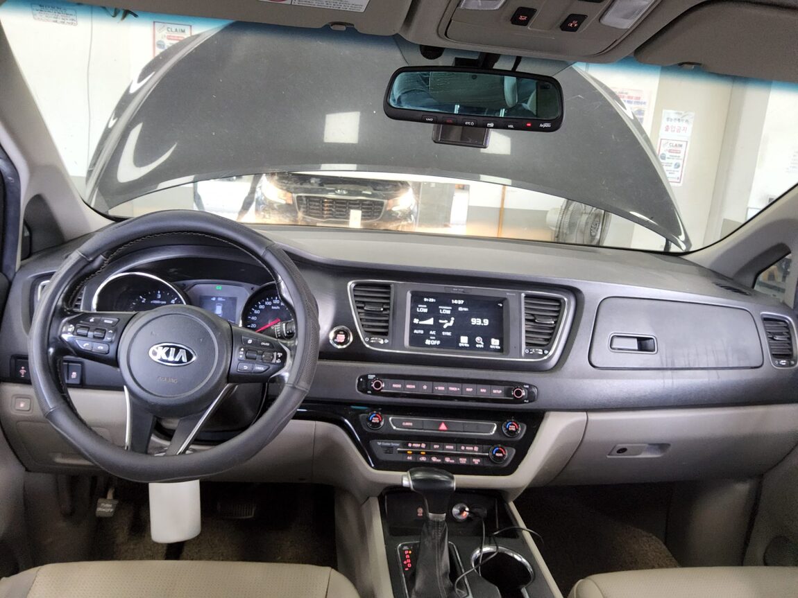 KIA THE NEW CARNIVAL 9-SEATER DIESEL LUXURY 2020 - zdjęcie 11