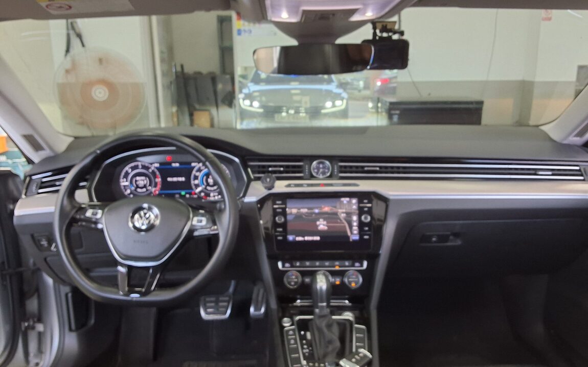 VOLKSWAGEN ARTEON 2.0 TDI ELEGANCE PREMIUM 2019 - zdjęcie 11