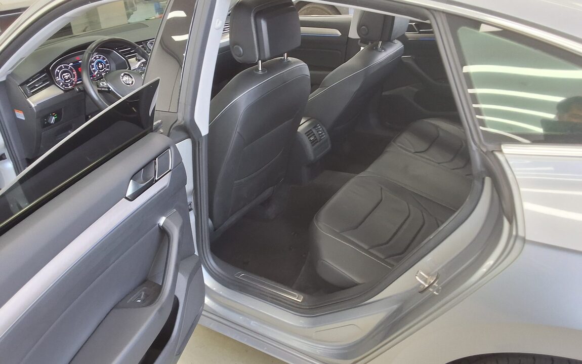 VOLKSWAGEN ARTEON 2.0 TDI ELEGANCE PREMIUM 2019 - zdjęcie 12