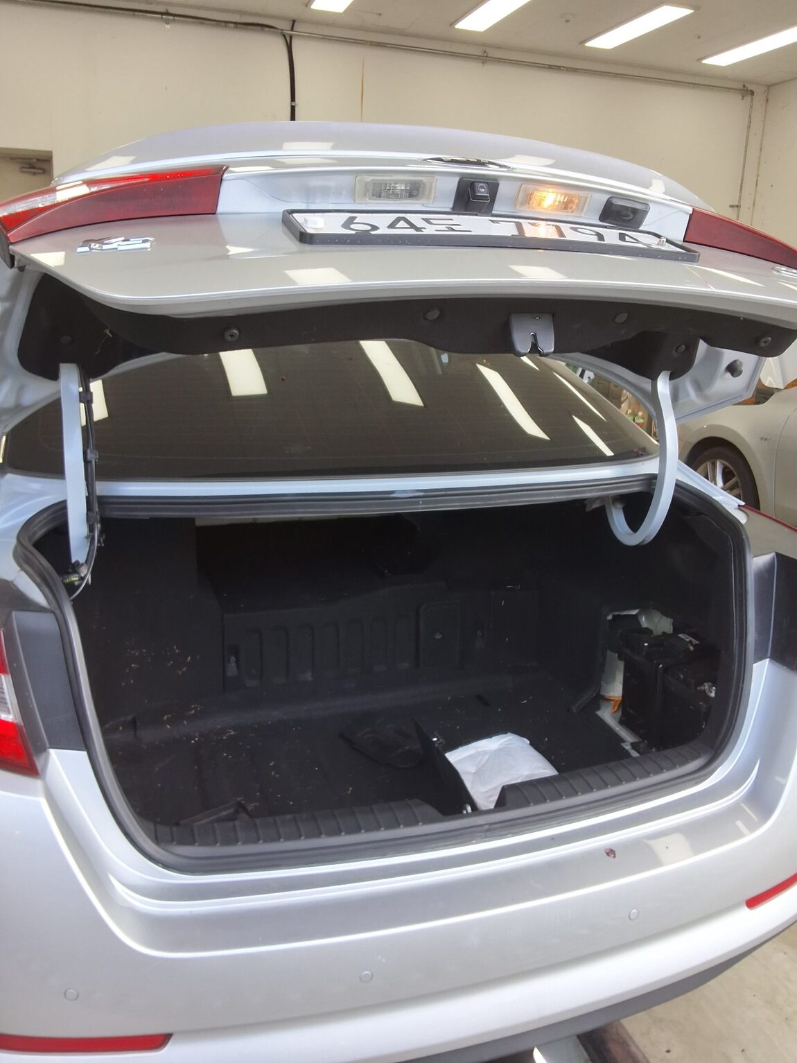 KIA K5 HYBRID PRESTIGE 2013 - zdjęcie 15