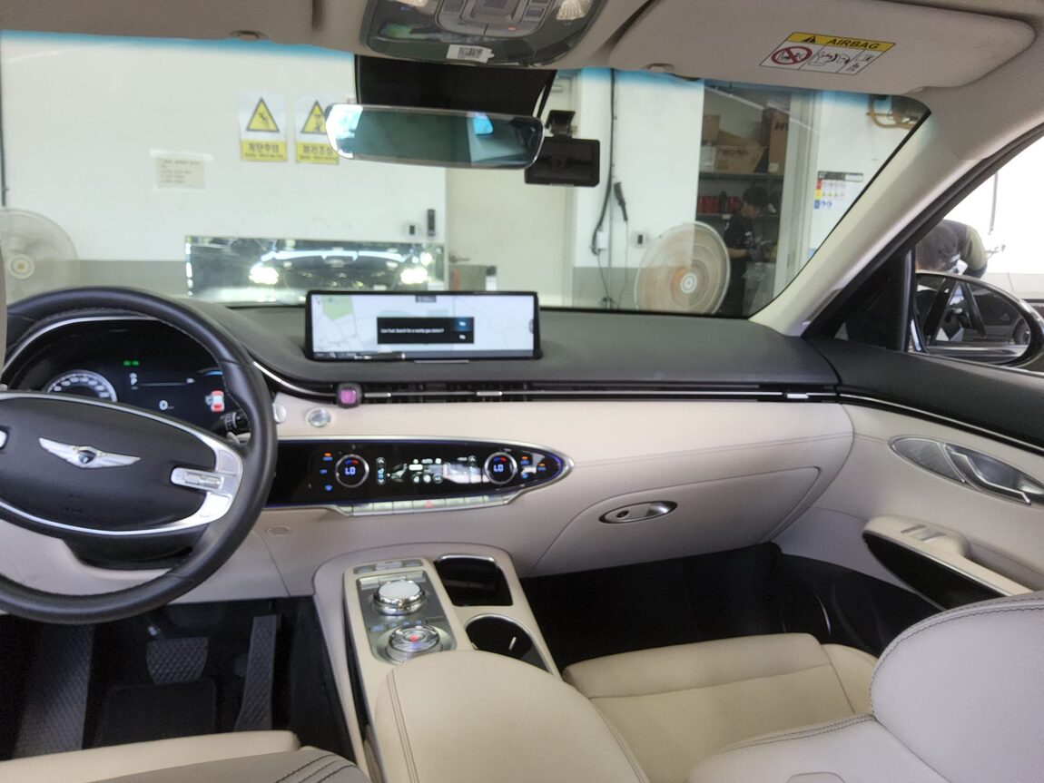 GENESIS GV70 2.2 DIESEL AWD BASE MODEL 2023 - zdjęcie 11