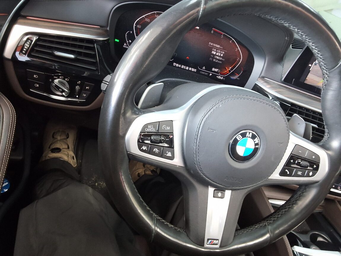 BMW 5 SERIES (7TH GEN) 520d M SPORT PACK PLUS 2020 - zdjęcie 23