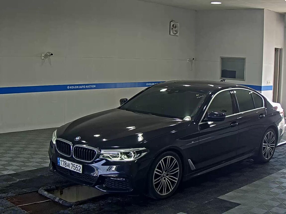 BMW 5 SERIES (7TH GEN) 520d M SPORT PACK PLUS 2020 - zdjęcie 2