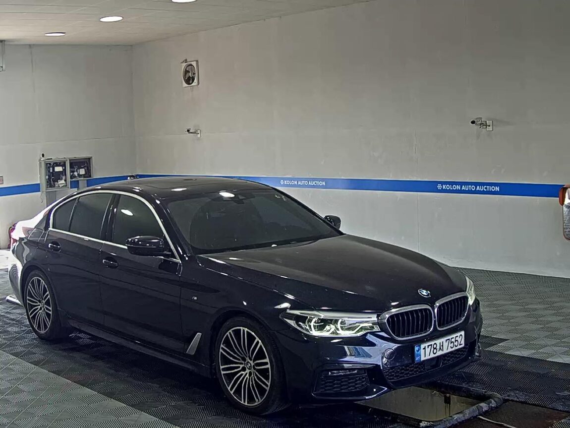BMW 5 SERIES (7TH GEN) 520d M SPORT PACK PLUS 2020 - zdjęcie 3