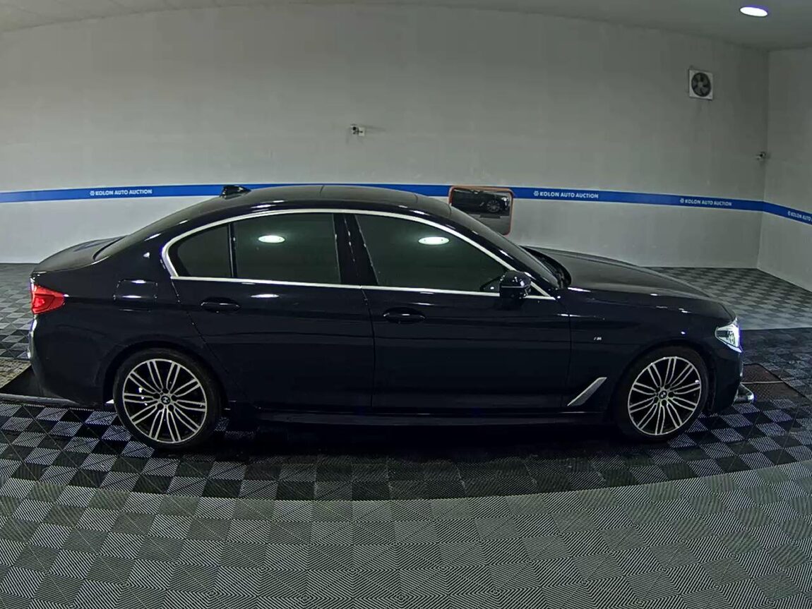 BMW 5 SERIES (7TH GEN) 520d M SPORT PACK PLUS 2020 - zdjęcie 4