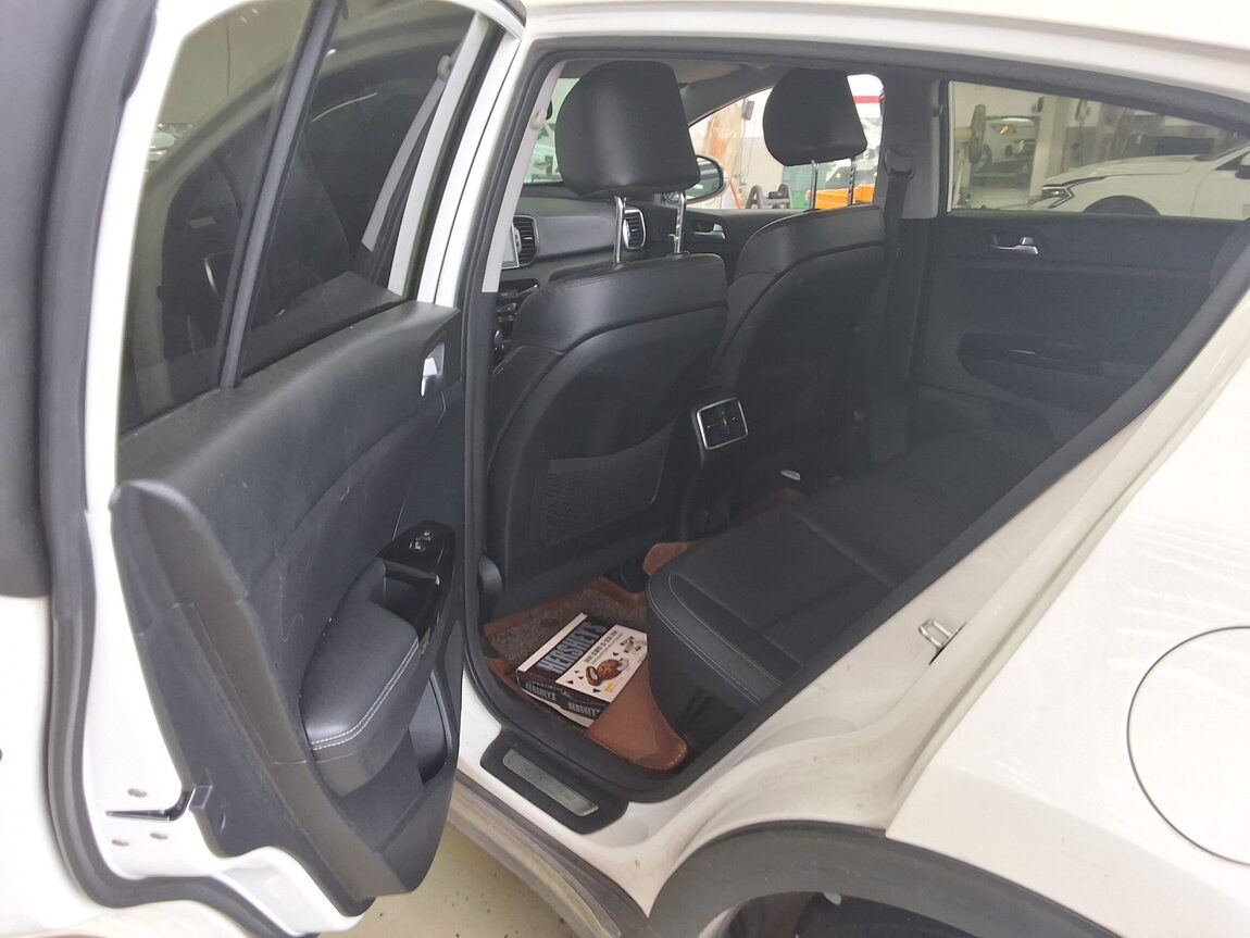 KIA NEW SPORTAGE R2.0 2WD NOBLESSE 2016 - zdjęcie 12