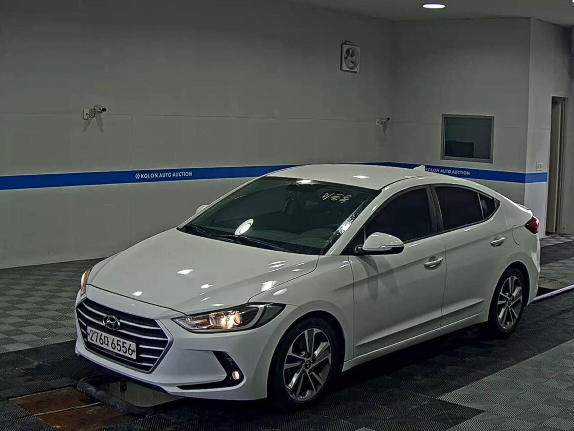 HYUNDAI AVANTE AD 1.6 GDi VALUE PLUS 2018 - zdjęcie 2