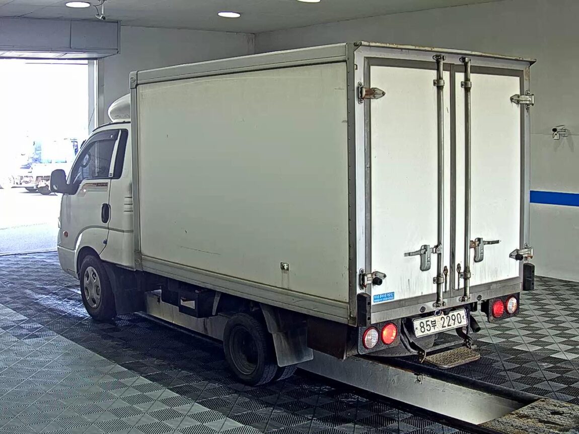 KIA BONGO III CARGO FREEZER BOX TRUCK 1 TON KING CAB 2015 - zdjęcie 6