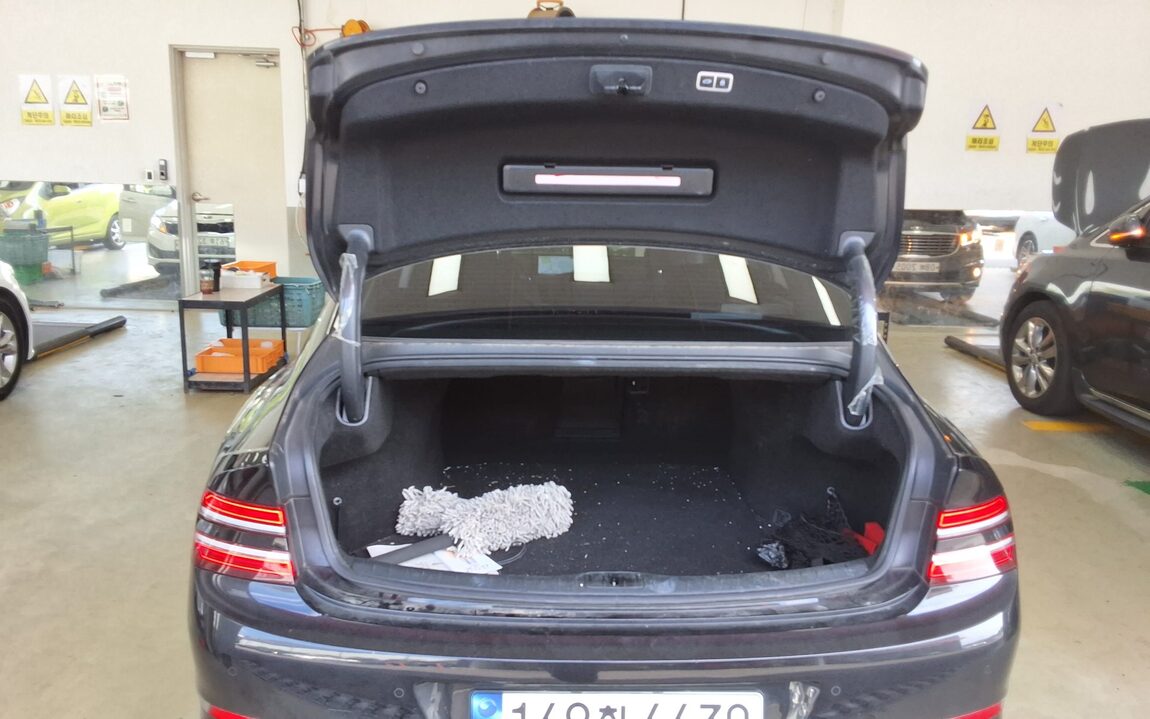 GENESIS THE ALL NEW G80 GASOLINE 2.5 2WD BASE MODEL 2022 - zdjęcie 15