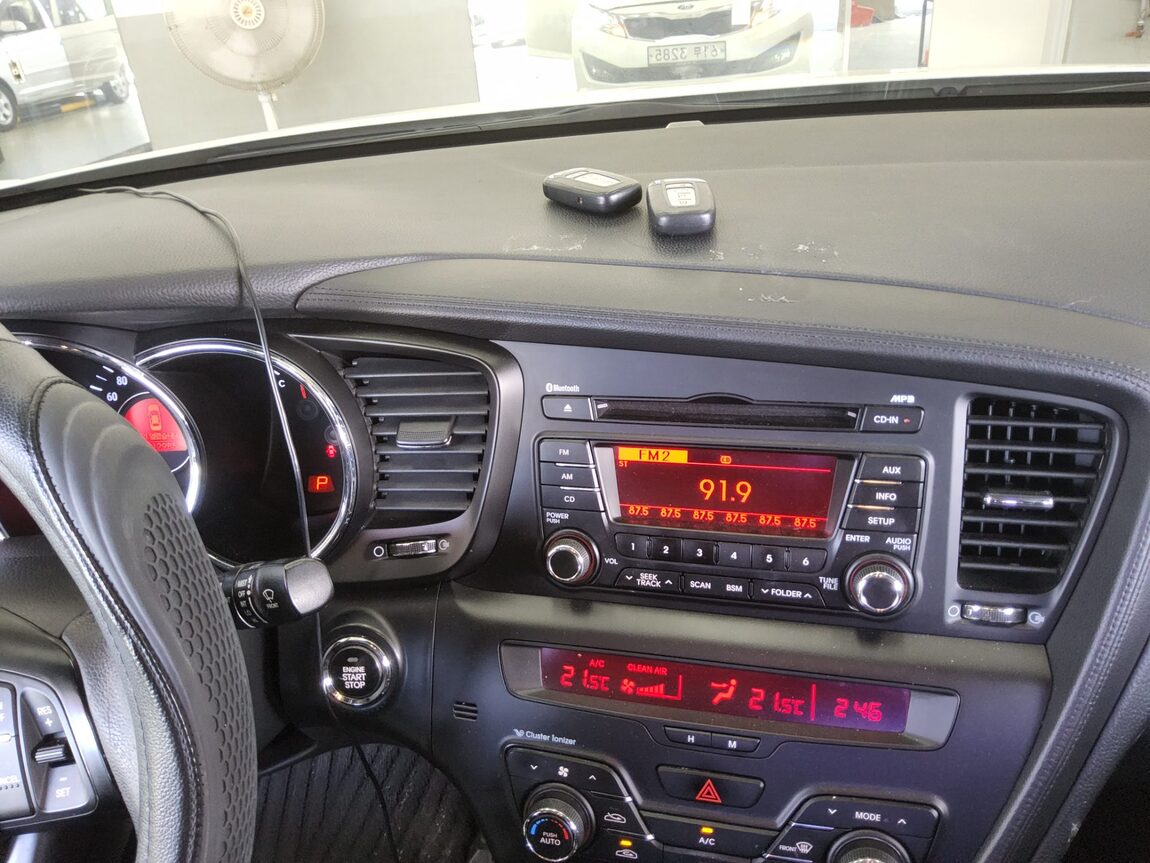 KIA K5 2.0 CVVT LUXURY 2011 - zdjęcie 17
