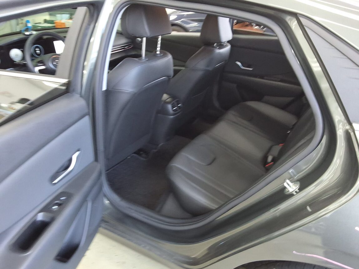 HYUNDAI AVANTE (CN7) 1.6 GASOLINE INSPIRATION 2021 - zdjęcie 12