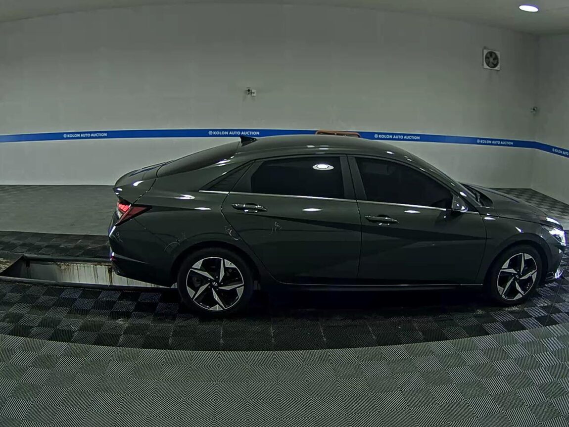 HYUNDAI AVANTE (CN7) 1.6 GASOLINE INSPIRATION 2021 - zdjęcie 4