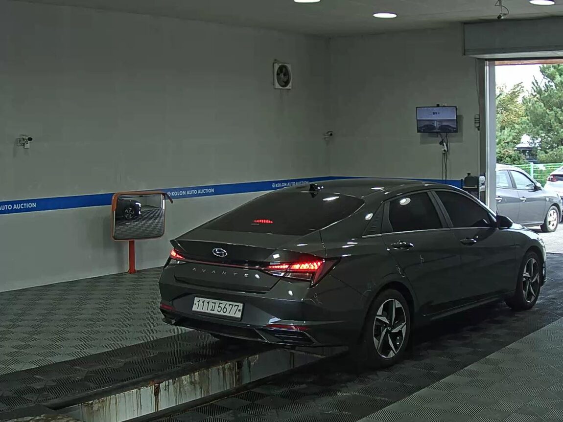 HYUNDAI AVANTE (CN7) 1.6 GASOLINE INSPIRATION 2021 - zdjęcie 5