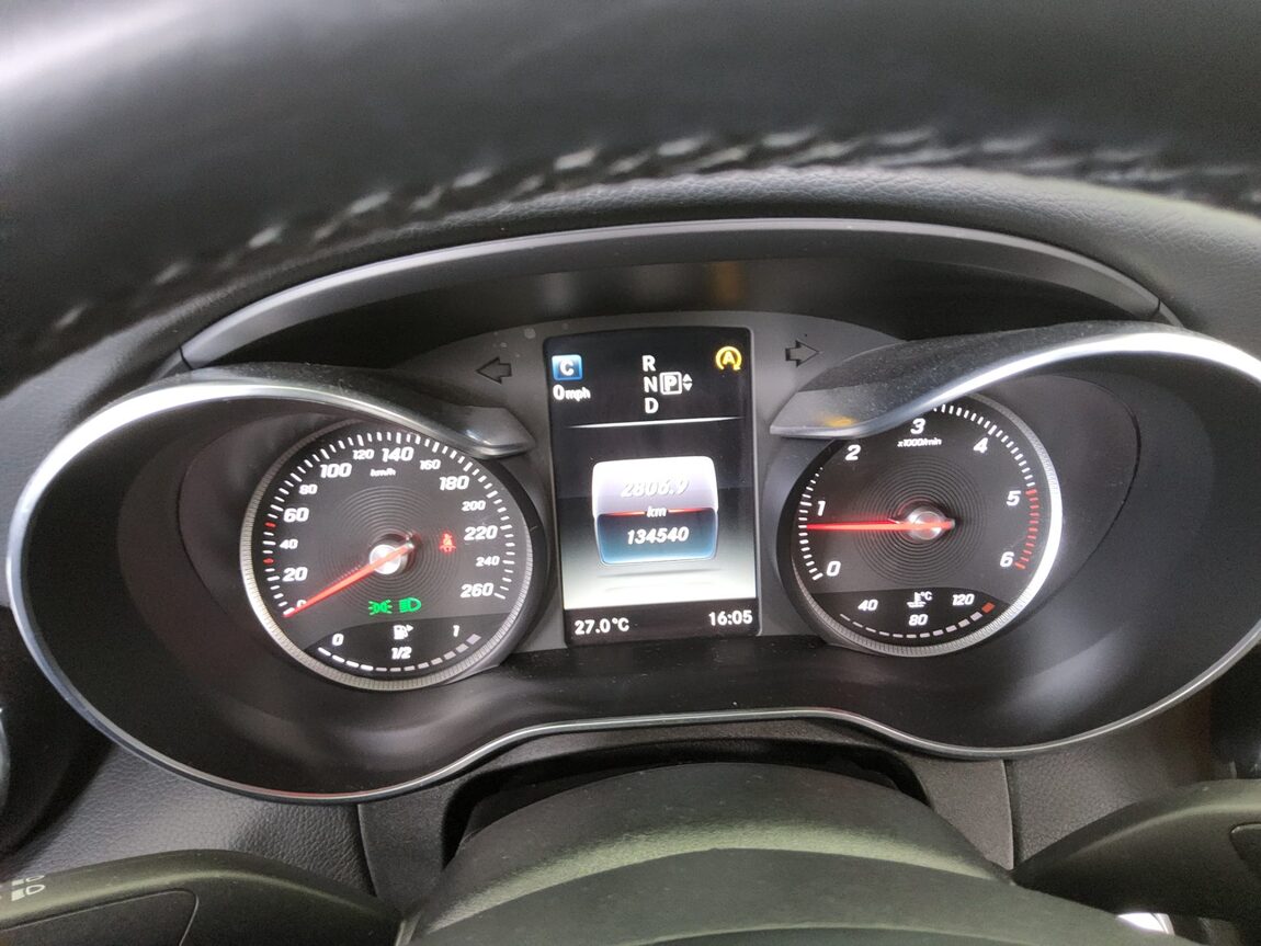 MERCEDES-BENZ C-CLASS (4TH GEN) C220 CDI BLUETEC AVANTGARDE 2015 - zdjęcie 9