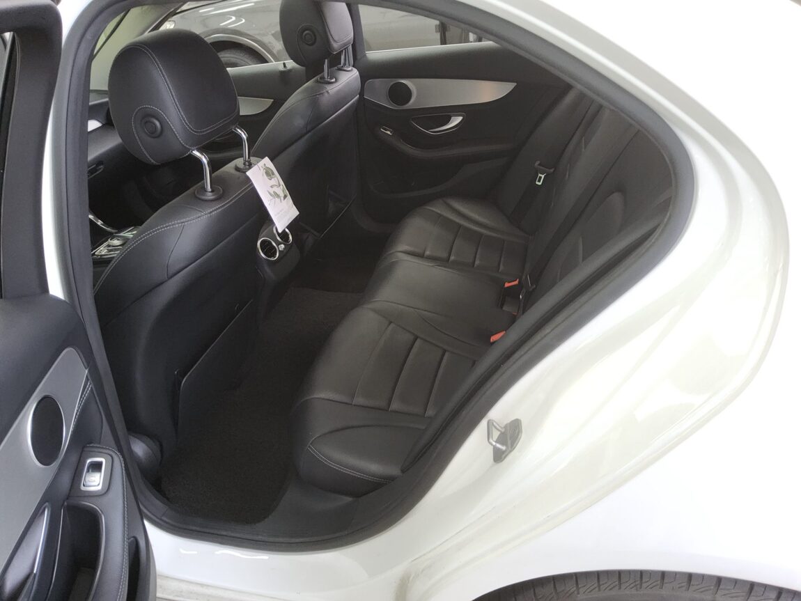 MERCEDES-BENZ C-CLASS (4TH GEN) C220 CDI BLUETEC AVANTGARDE 2015 - zdjęcie 12