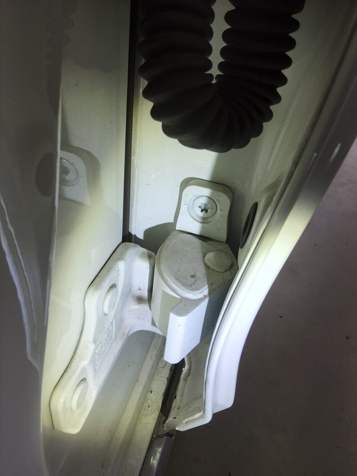 MERCEDES-BENZ C-CLASS (4TH GEN) C220 CDI BLUETEC AVANTGARDE 2015 - zdjęcie 20