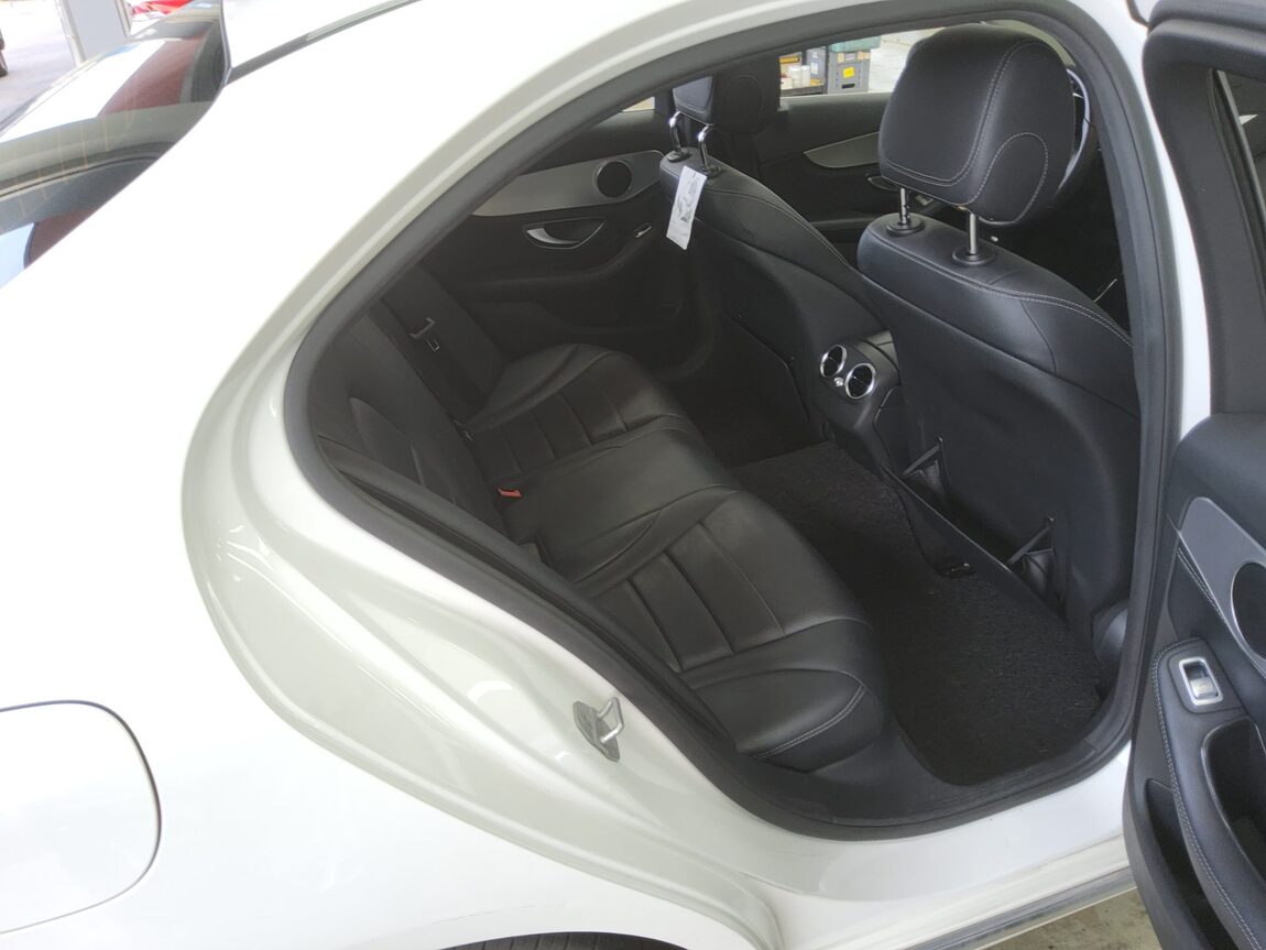 MERCEDES-BENZ C-CLASS (4TH GEN) C220 CDI BLUETEC AVANTGARDE 2015 - zdjęcie 13