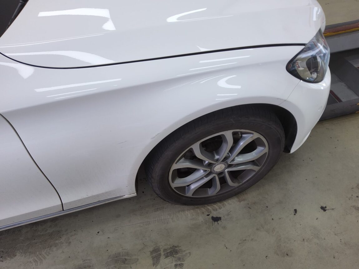 MERCEDES-BENZ C-CLASS (4TH GEN) C220 CDI BLUETEC AVANTGARDE 2015 - zdjęcie 24