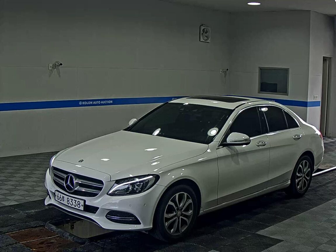 MERCEDES-BENZ C-CLASS (4TH GEN) C220 CDI BLUETEC AVANTGARDE 2015 - zdjęcie 2