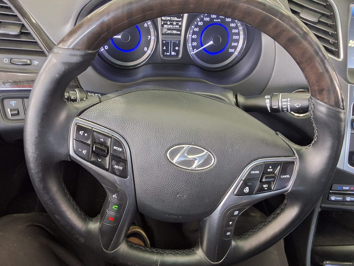 HYUNDAI GRANDEUR HG HG 240 MODERN COLLECTION 2016 - zdjęcie 19