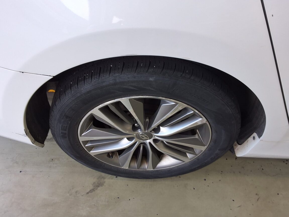 HYUNDAI GRANDEUR HG HG 240 MODERN COLLECTION 2016 - zdjęcie 25