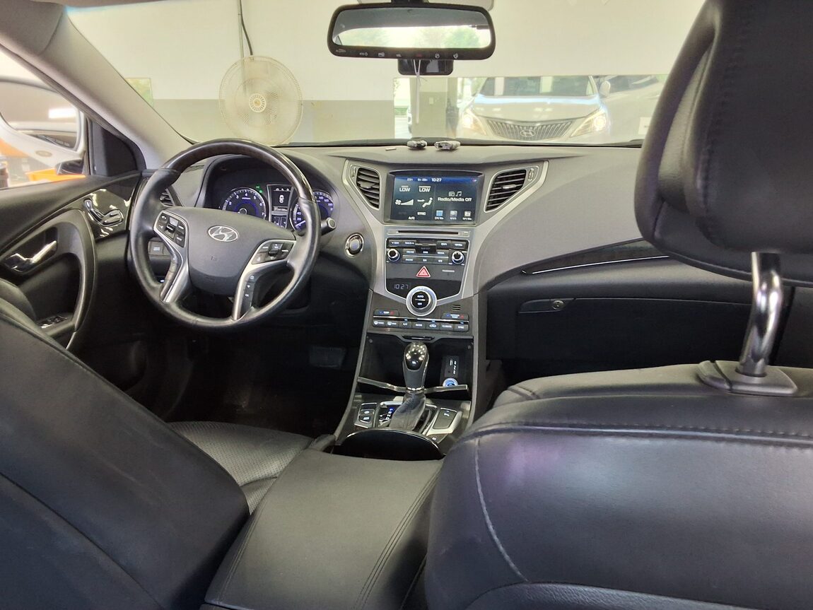 HYUNDAI GRANDEUR HG HG 240 MODERN COLLECTION 2016 - zdjęcie 11