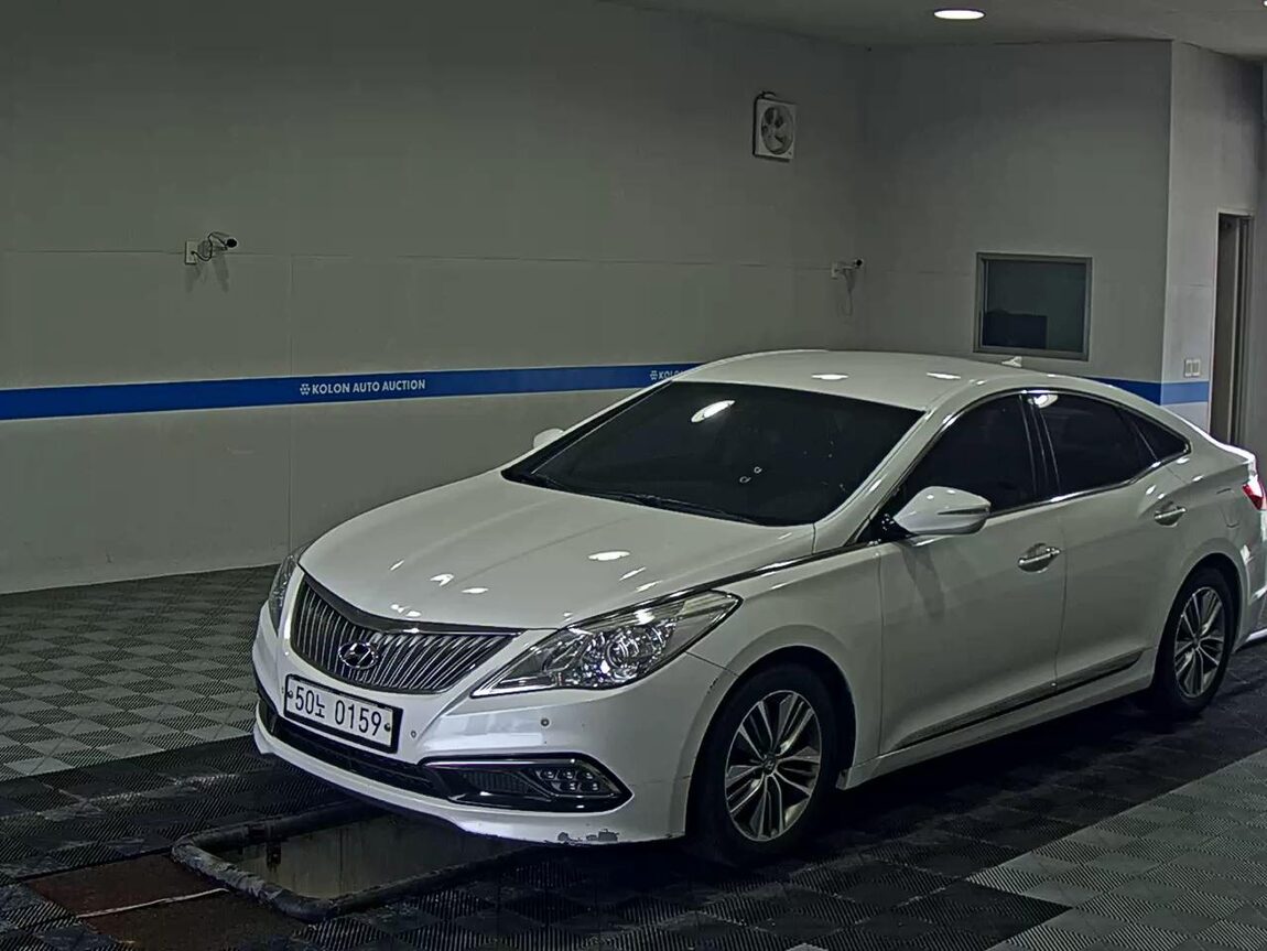 HYUNDAI GRANDEUR HG HG 240 MODERN COLLECTION 2016 - zdjęcie 2